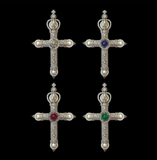 Virtuti Royal Cross Pendant